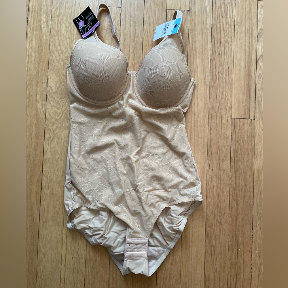 Bali Bodysuit NWT 34C